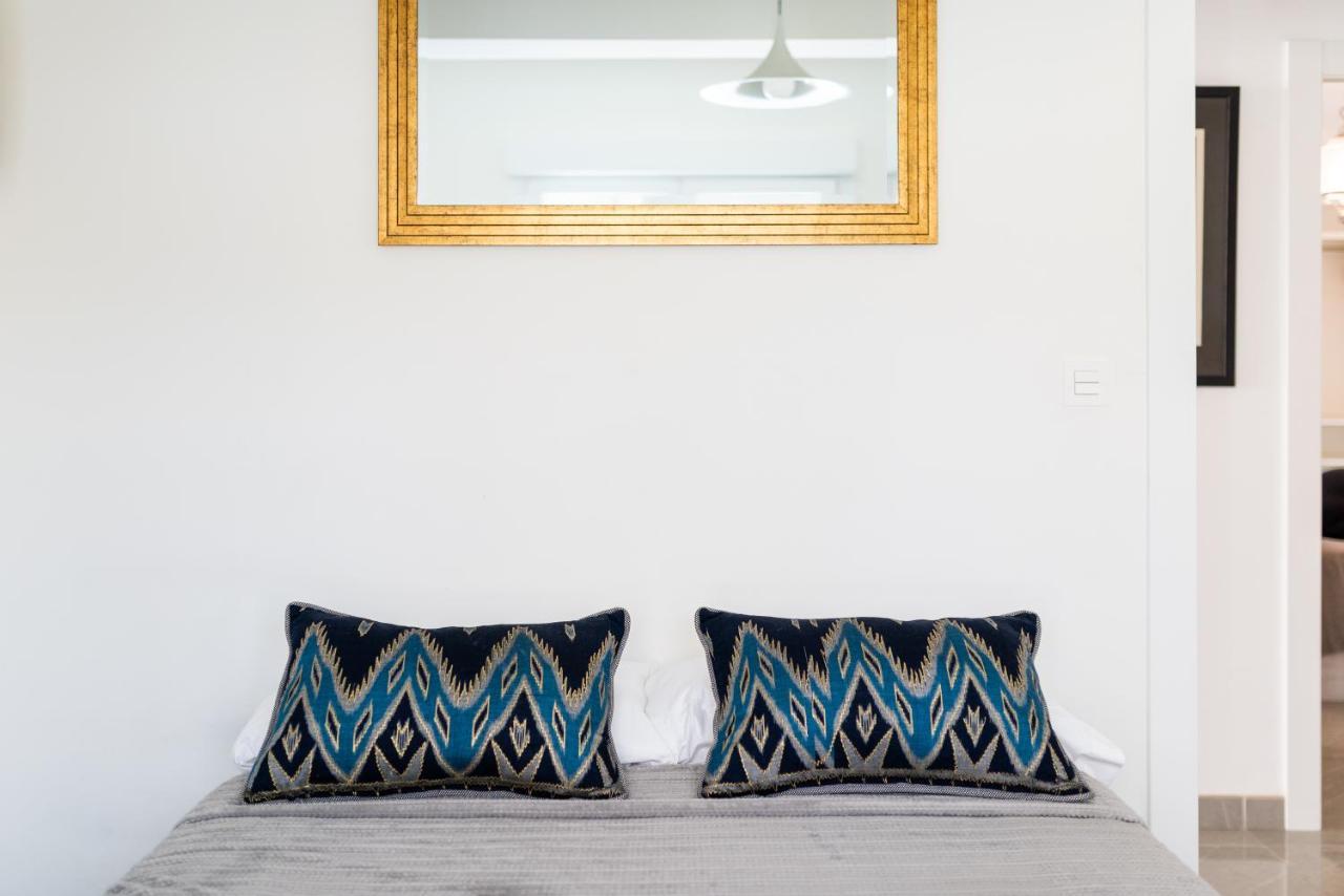 Elegante Y Centrico Alojamiento En Granada Apartamento Exterior foto