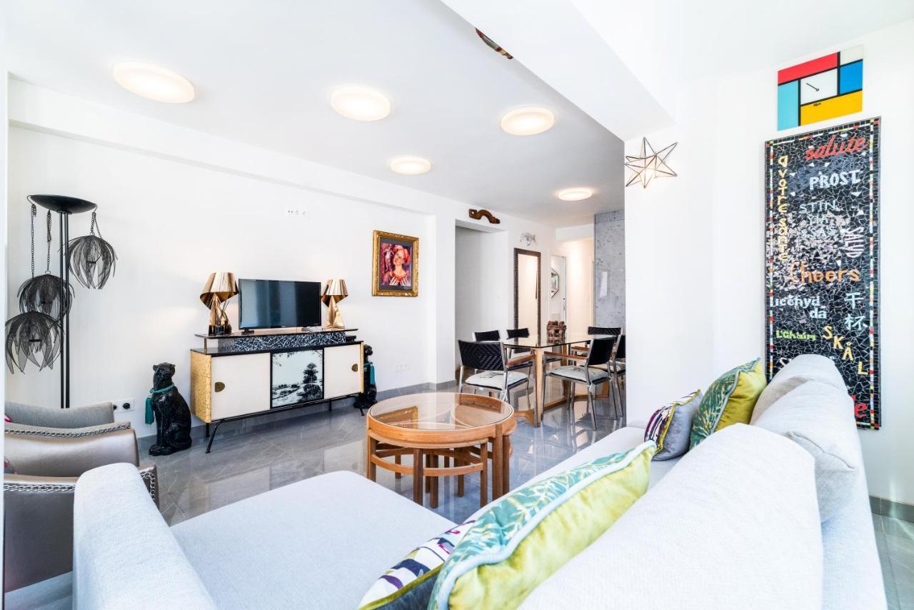 Elegante Y Centrico Alojamiento En Granada Apartamento Exterior foto