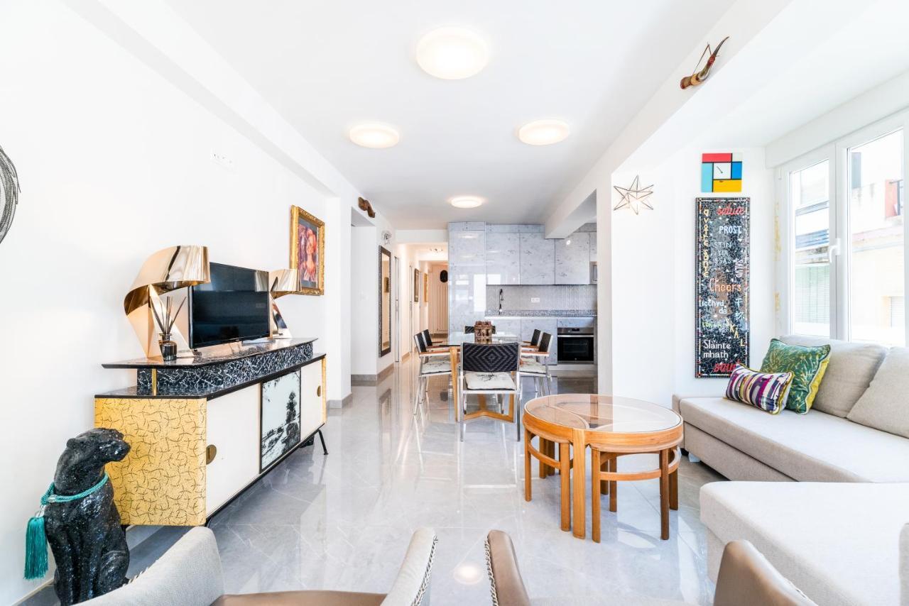 Elegante Y Centrico Alojamiento En Granada Apartamento Exterior foto