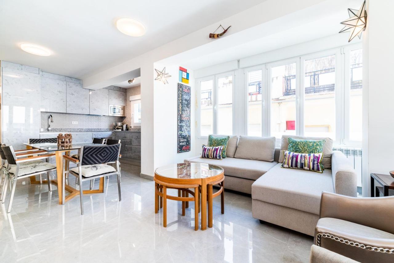 Elegante Y Centrico Alojamiento En Granada Apartamento Exterior foto