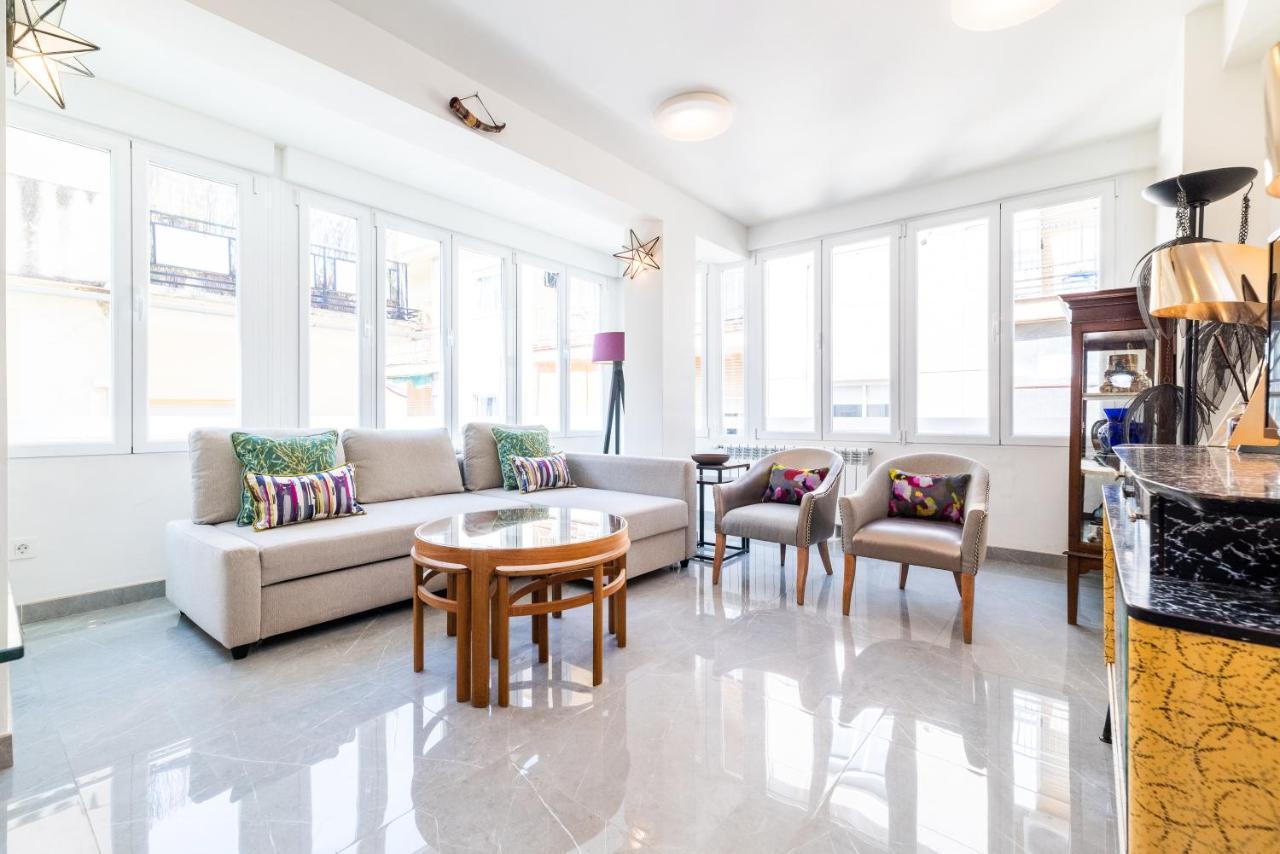 Elegante Y Centrico Alojamiento En Granada Apartamento Exterior foto
